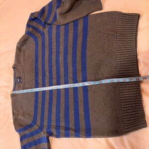 GAP Men's Charcoal and Navy Striped Crewneck Sweater